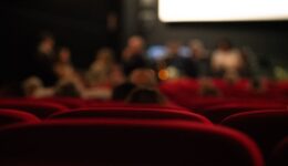 Jakie polskie filmy kryminalne warto obejrzeć w 2025 roku?